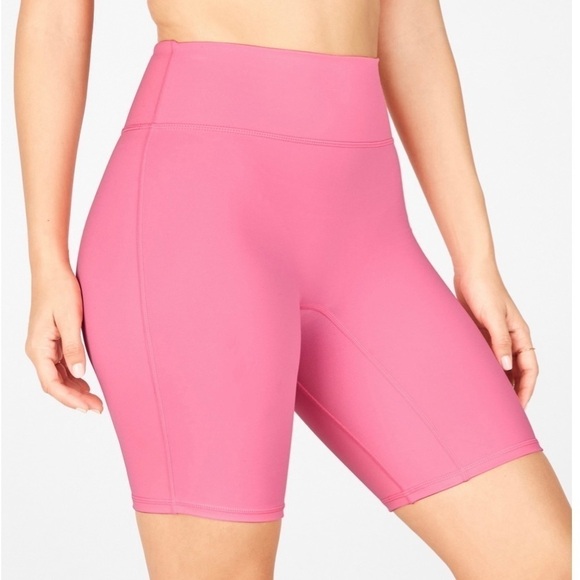 NEW! Fabletics Anywhere High Waisted short 9 inches nwt pink small - Picture 1 of 12